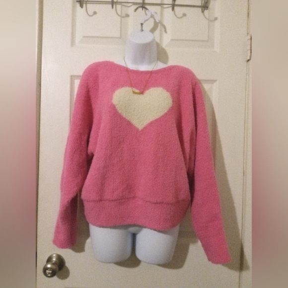 Jessica Simpson Sweaters - Jessica Simpson pink 🩷 sweater with white heart